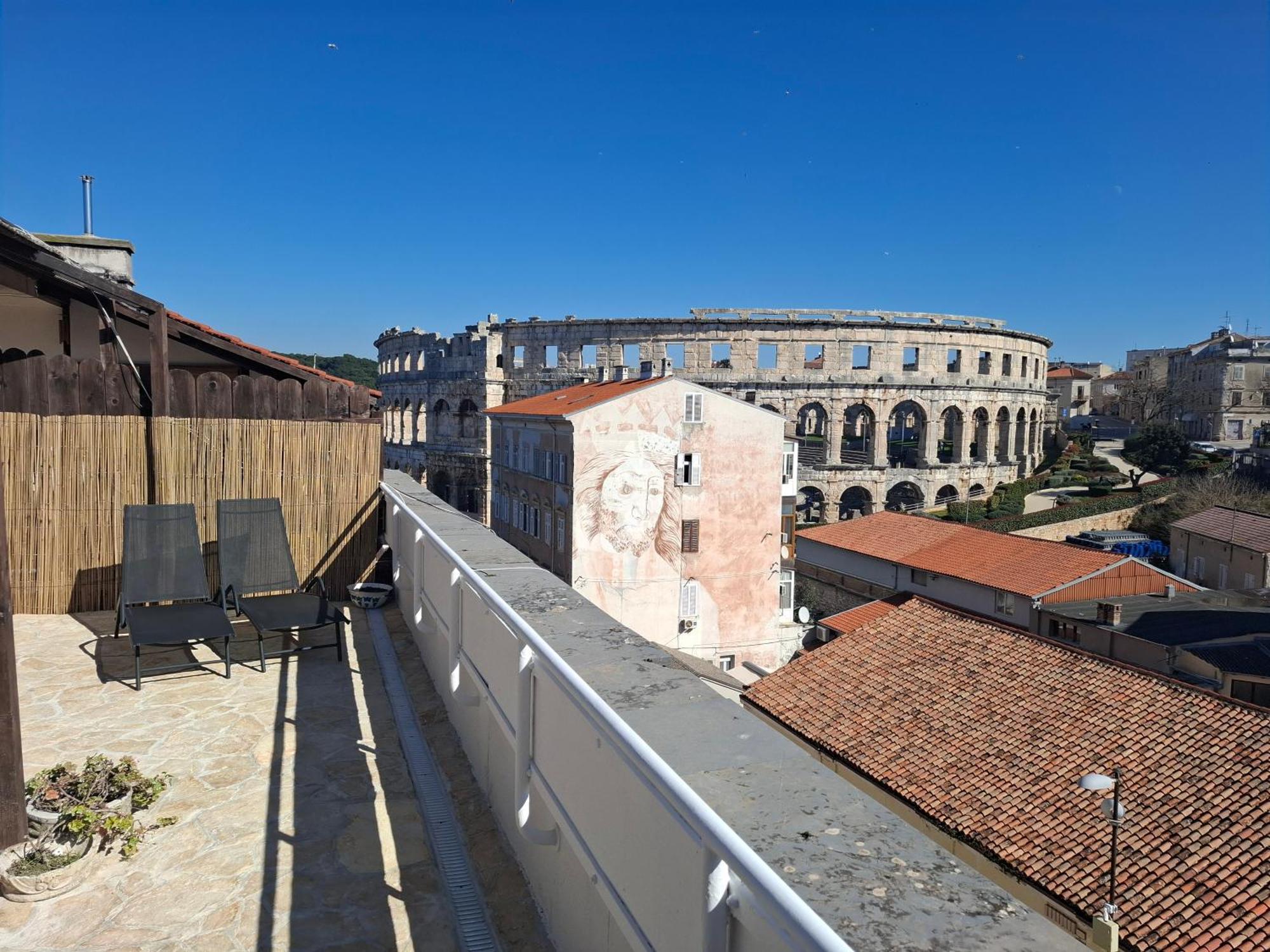 Terrace Dream View Over Amphitheatre Pula Buitenkant foto